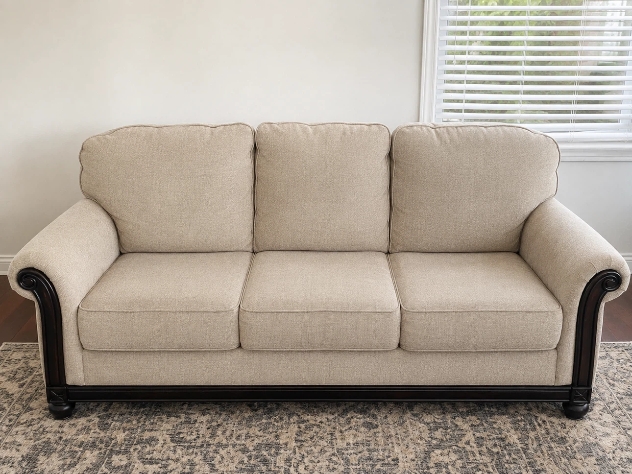 Love and three seater sofa - photo 2