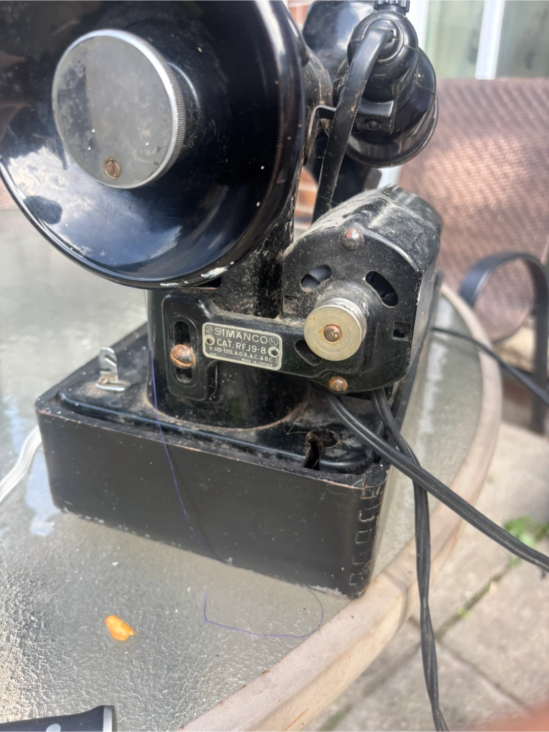 Vintage Simanco Sewing Machine - photo 3