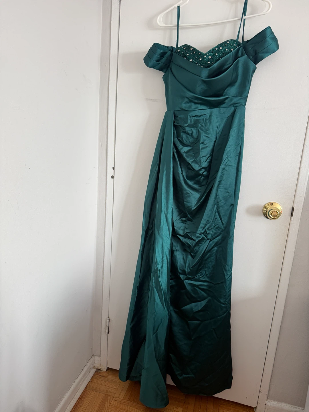 Emerald Green Off-the-Shoulder Prom Dress - photo 3