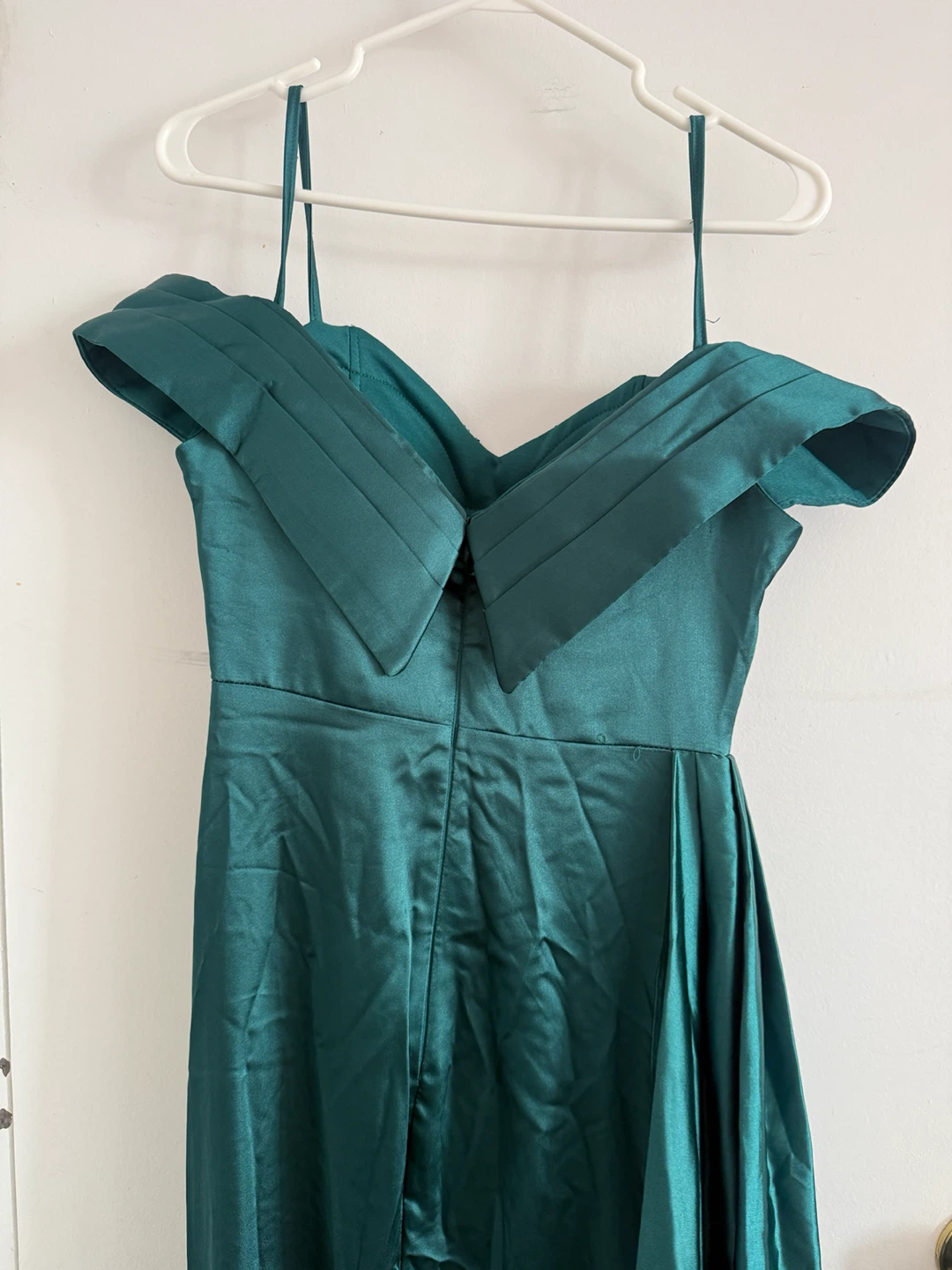 Emerald Green Off-the-Shoulder Prom Dress - photo 4