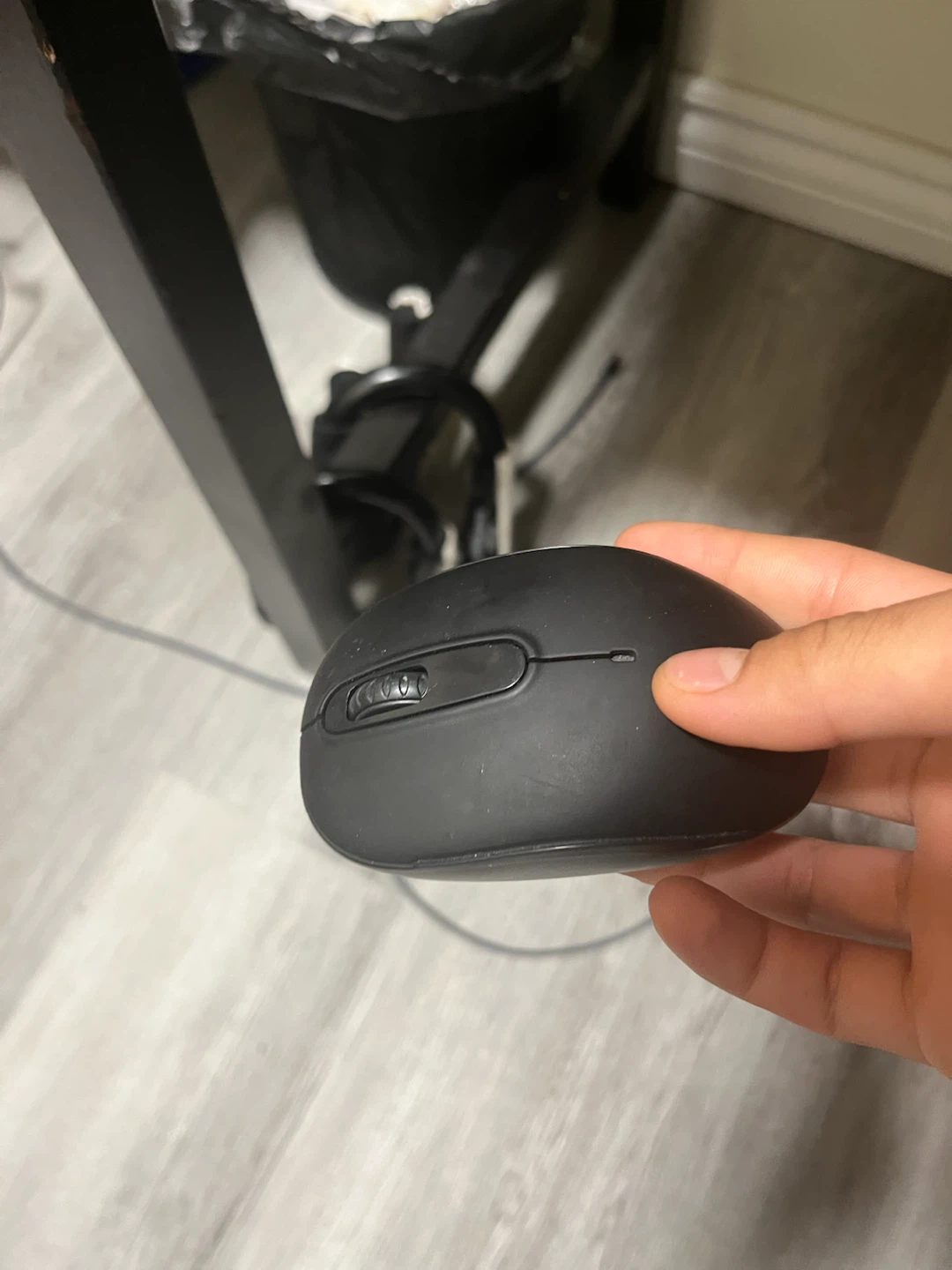 Black Wireless Computer Mouse