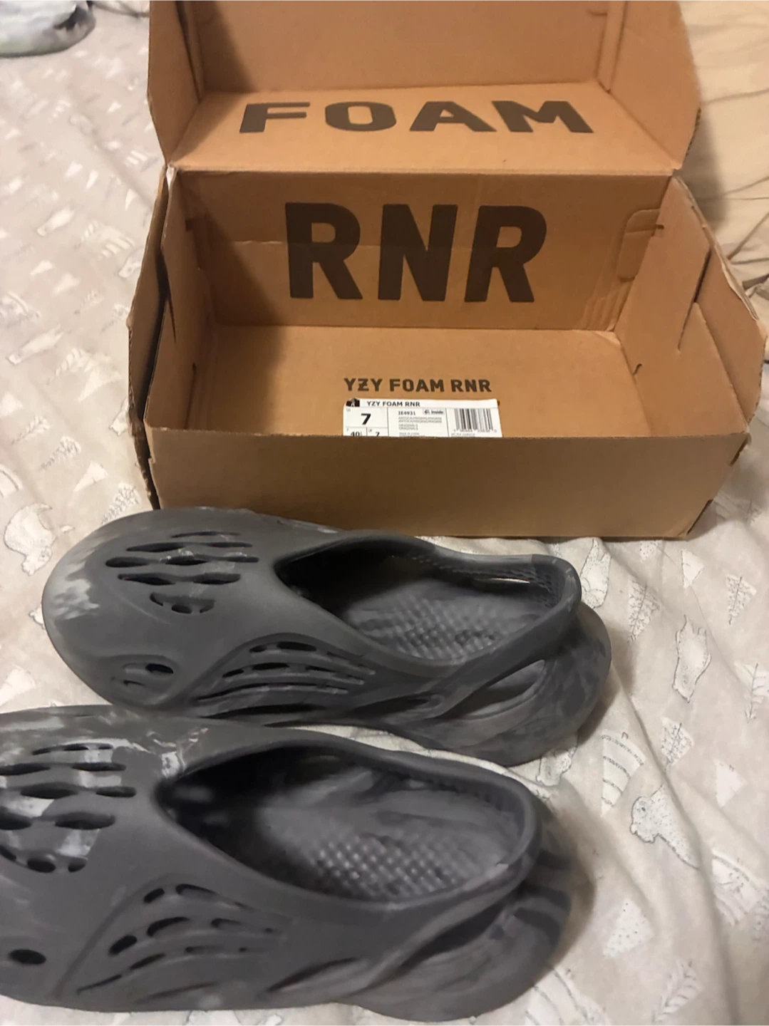 Yeezy Foam RNR Shoes - photo 5