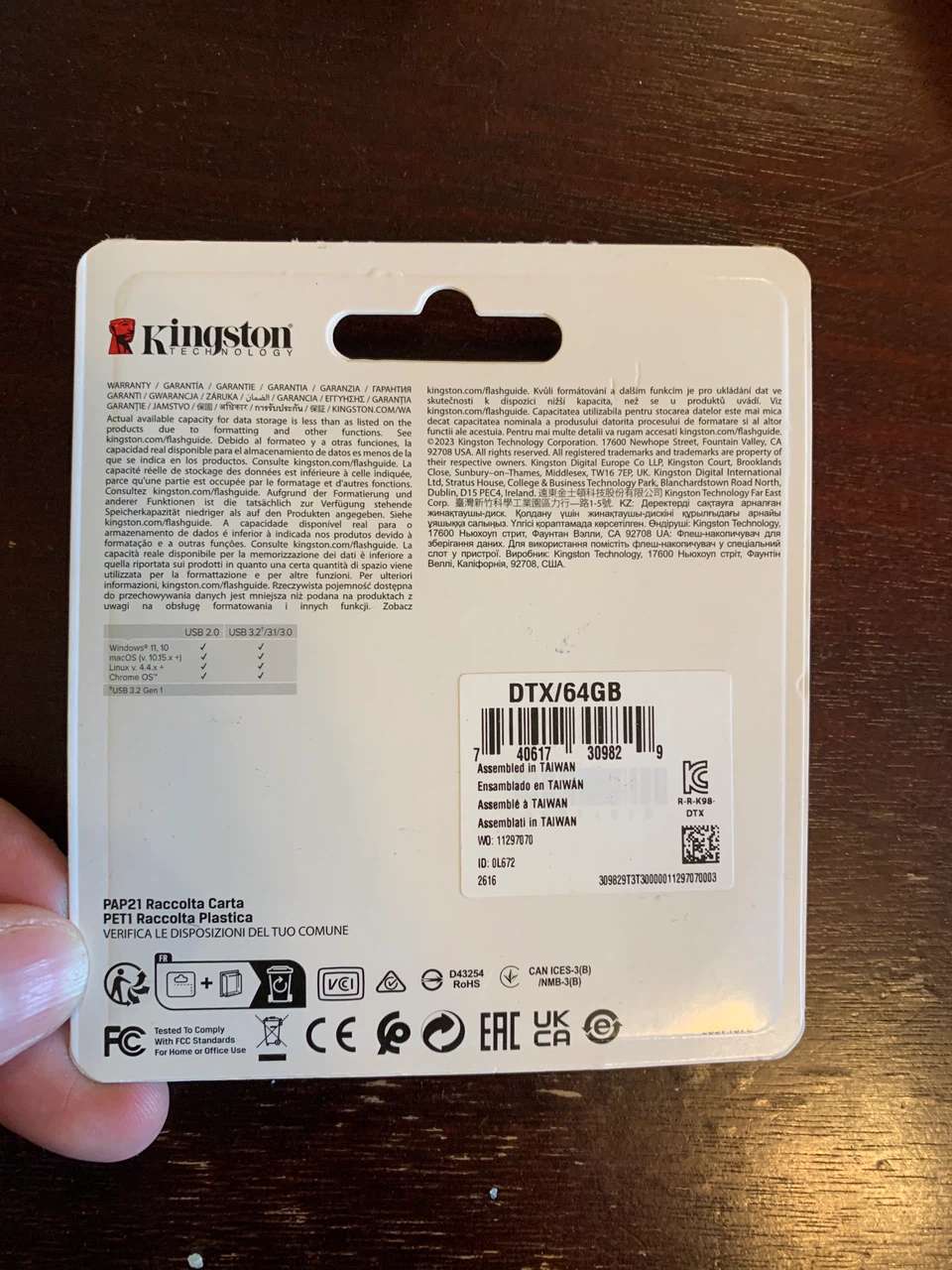 Kingston DataTraveler Exodia 64GB USB 3.2 Flash Drive - photo 2