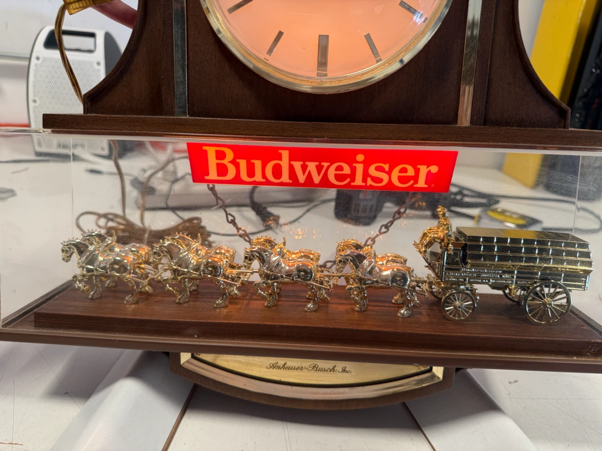 Budweiser Clock with Horse Drawn Wagon Display - photo 2