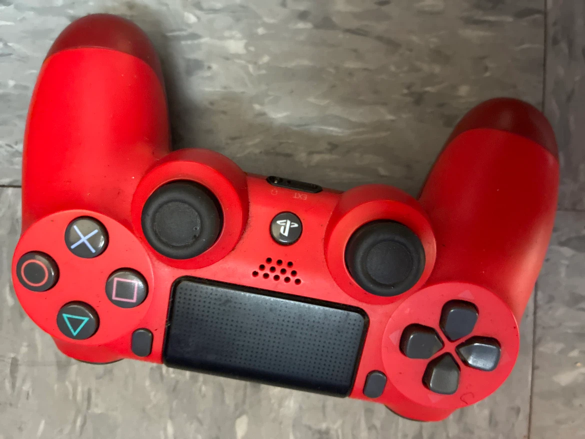 PlayStation 4 - photo 2