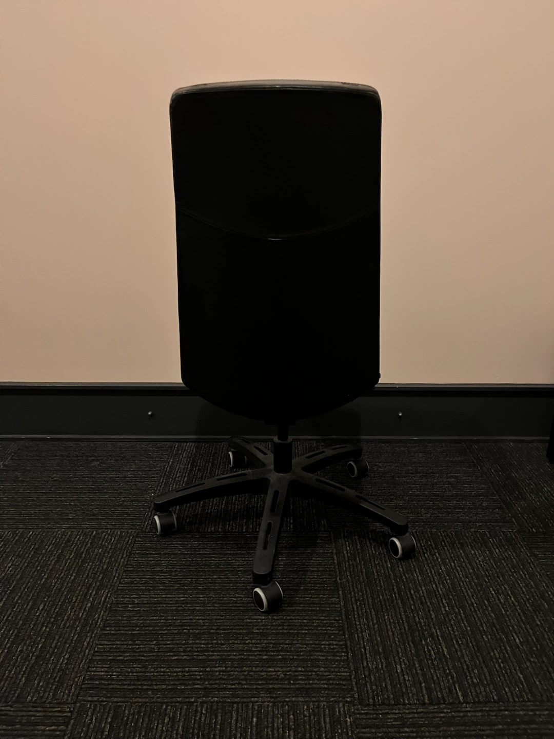 Black Office Chair - photo 2