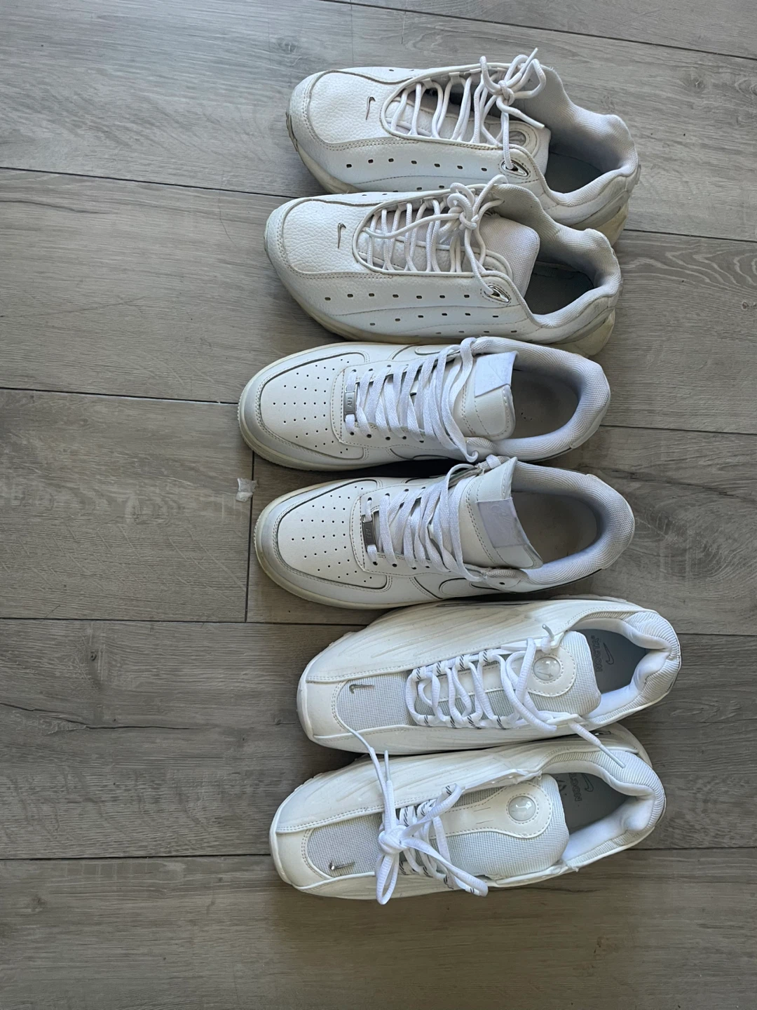 3 White sneakers for the price one - photo 2