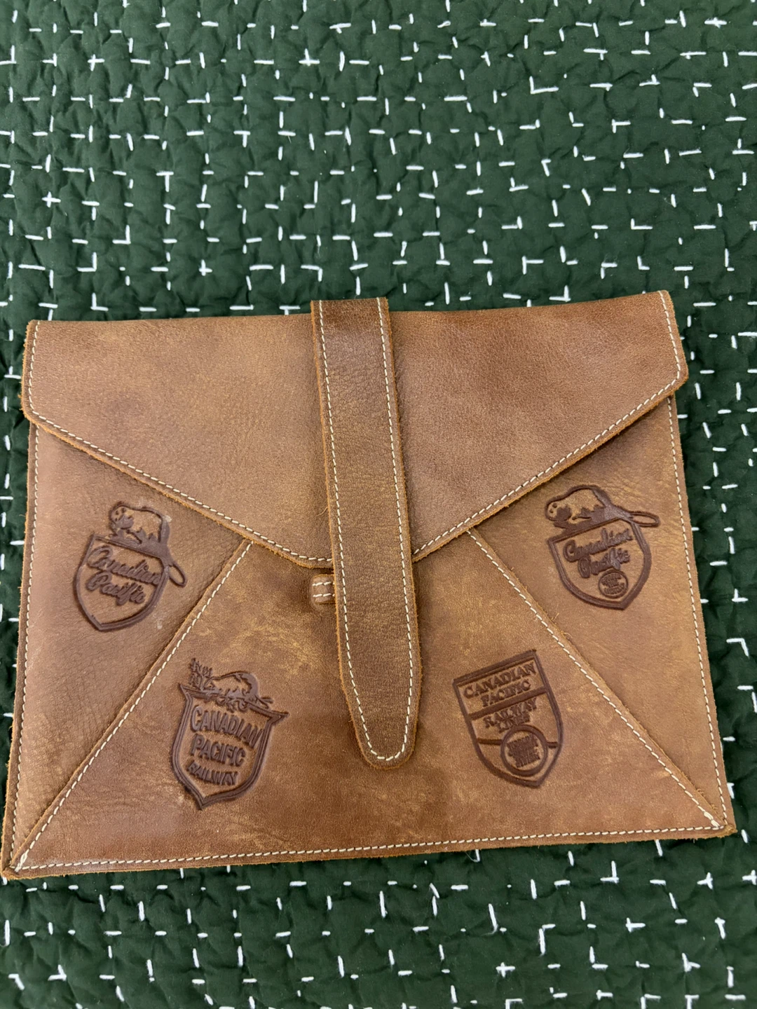 Roots Canadian Pacific Railway Leather Tablet Sleeve - photo 2