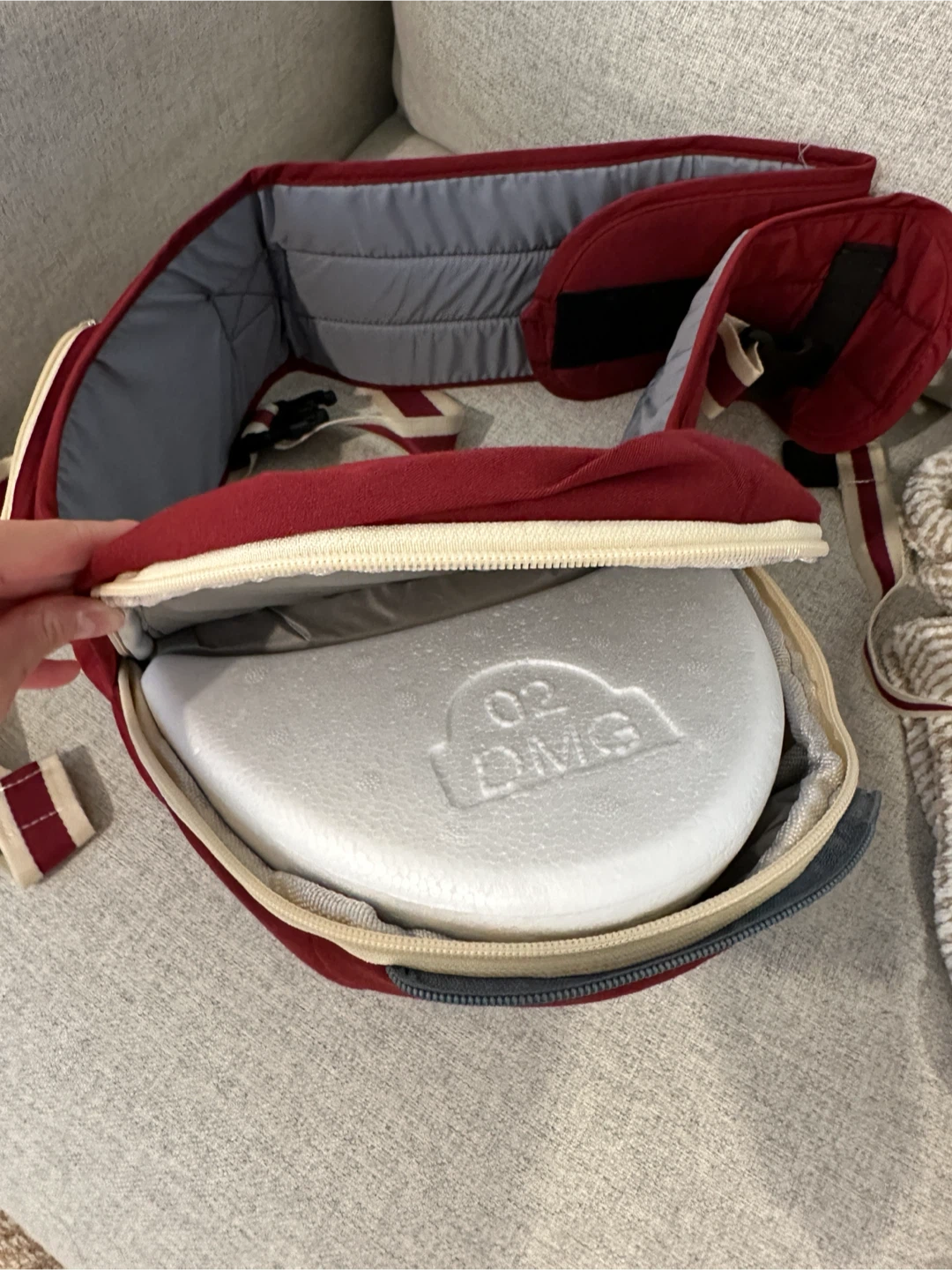 New Hipseat Baby Carrier - photo 4