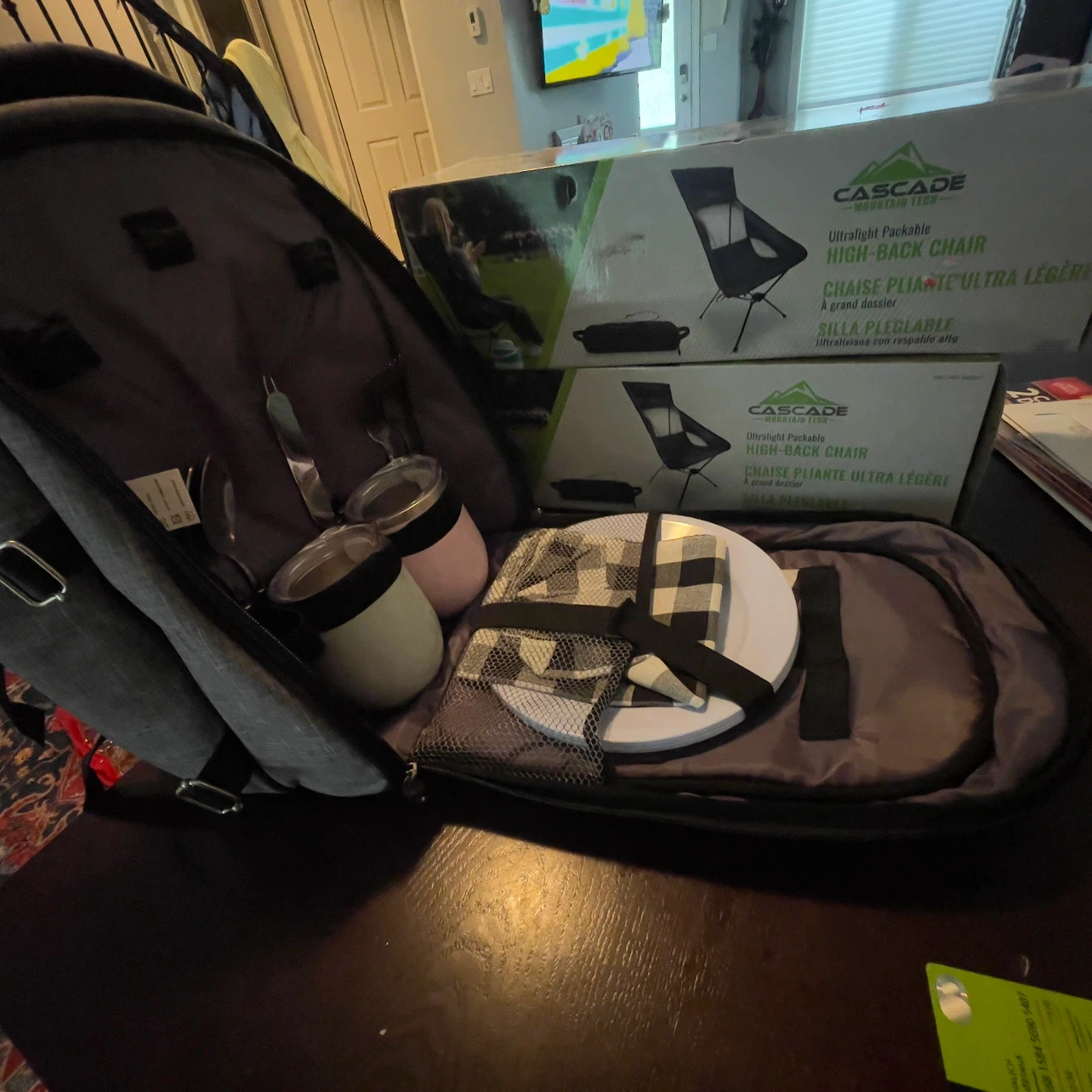 Picnic Backpack with Dinnerware Set with chairs