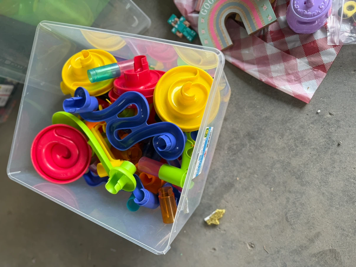 Classroom clear out. Mixed Lot. - photo 5