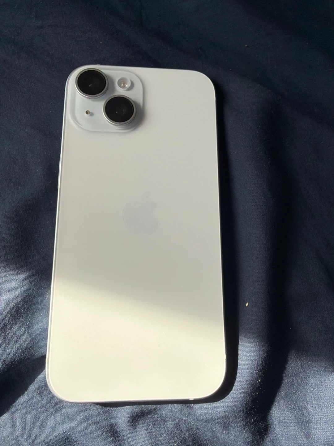 Apple iPhone 15 - photo 4