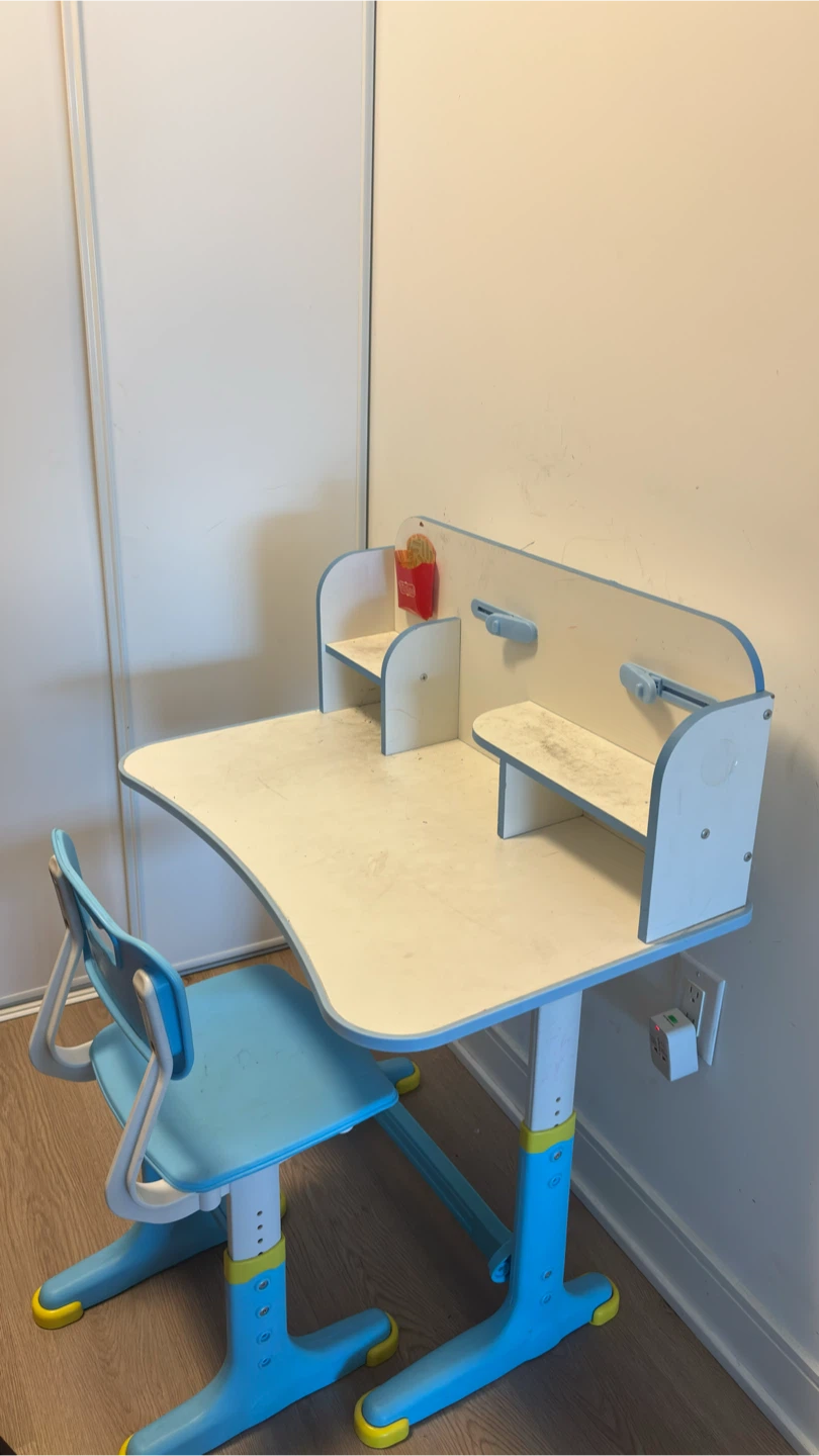 Kids Adjustable Study Desk and Chair Set - photo 2
