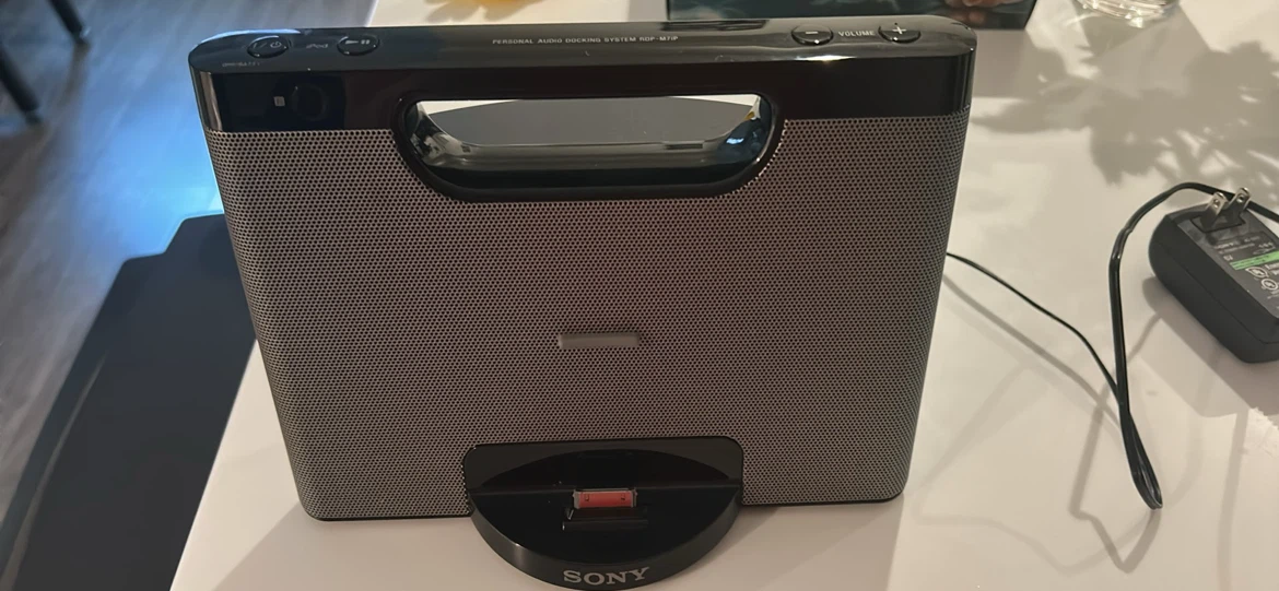 Sony Personal Audio Docking System - photo 3