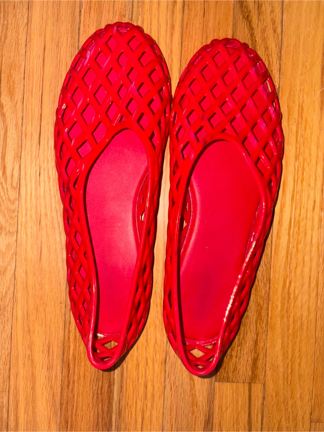 Red lattice flats