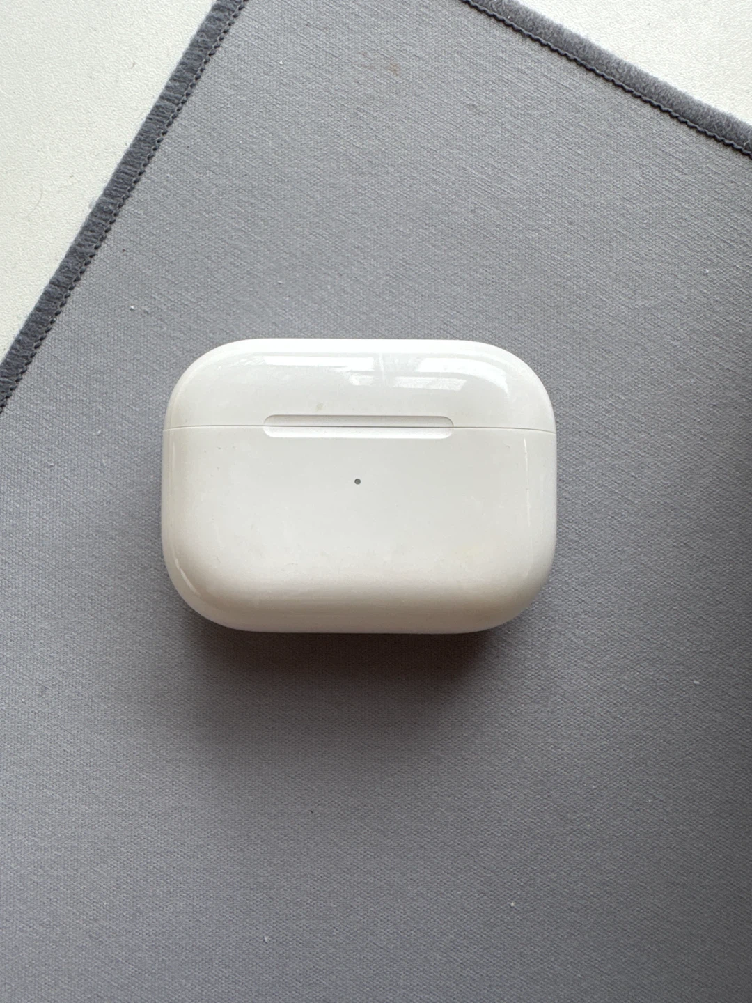Apple AirPods Pro (1st Gen) Wireless Earbuds - photo 2