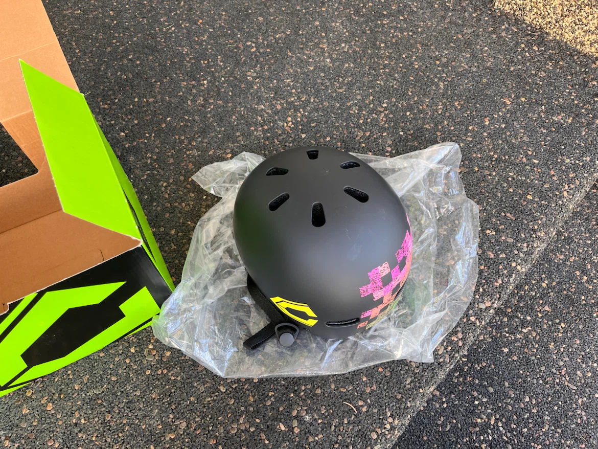 CAPIX Jr. Bucket Skate Helmet - photo 3