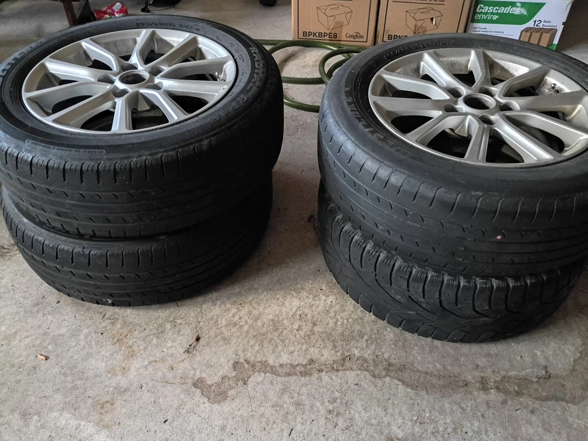 Set of 4 Used 205/60R16 M+S Tires with Rims - photo 3