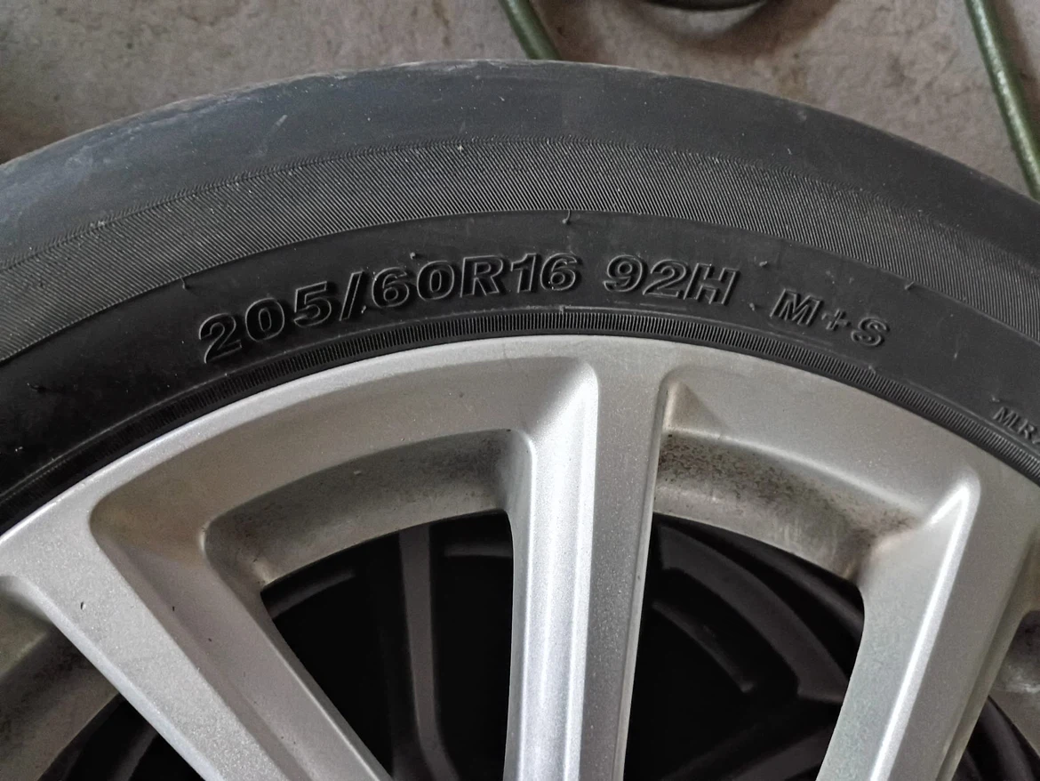 Set of 4 Used 205/60R16 M+S Tires with Rims - photo 4
