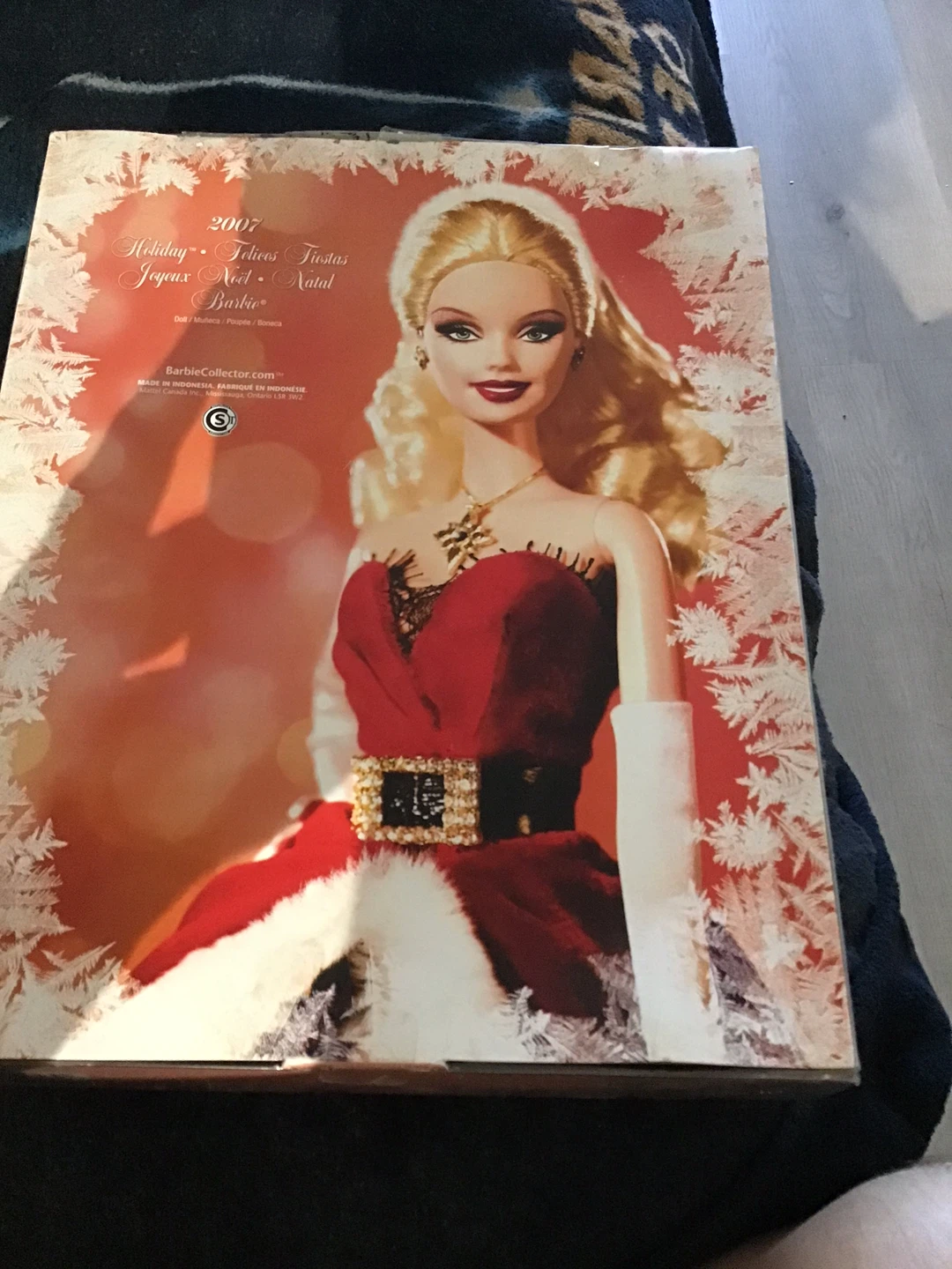 2007 Holiday Barbie Collector Doll - photo 2