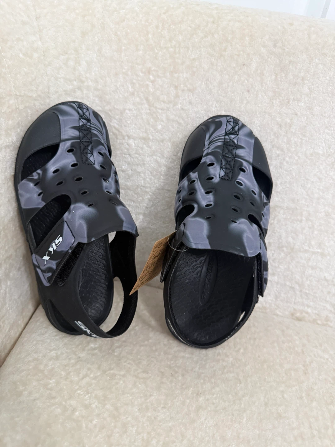 Skechers Kids Camo Water Sandals. Size US 11/Eur 28.5
