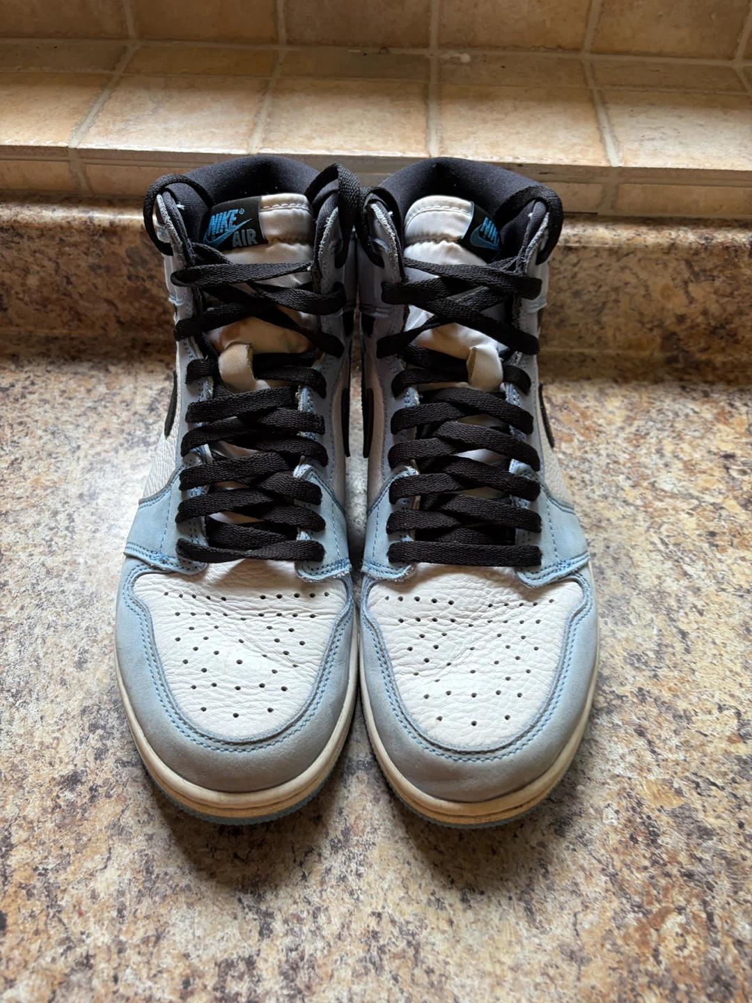 Nike Air Jordan 1 High UNC - photo 4