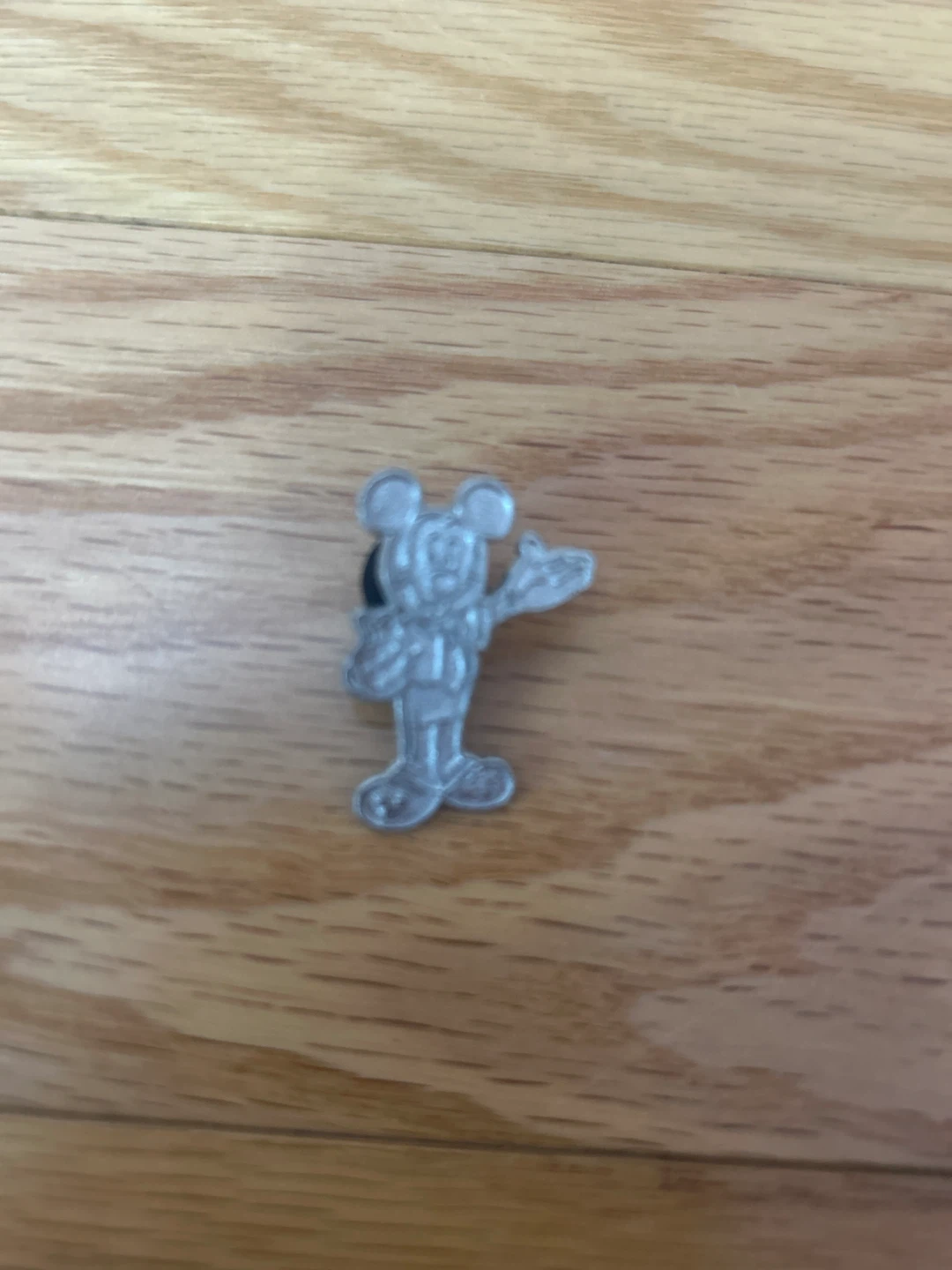 Disney Enamel Pin Set of 4 - photo 5