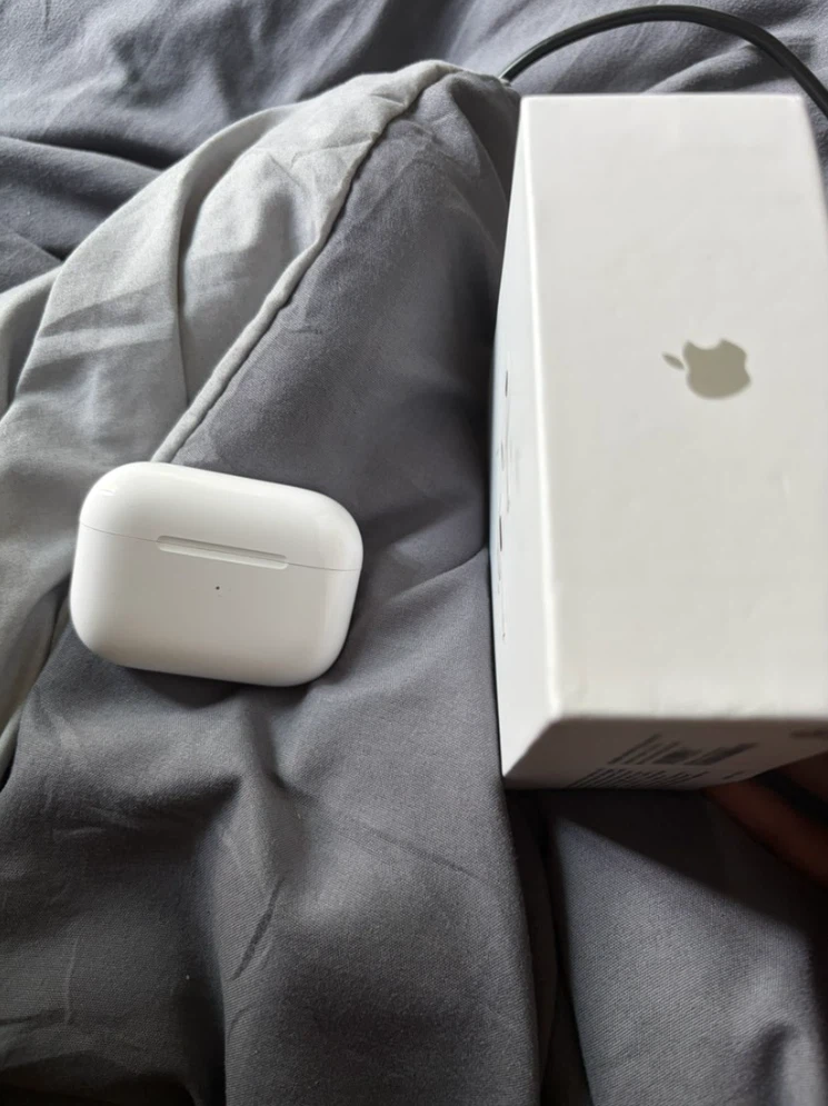 Apple AirPods Pro 2/3 - photo 3