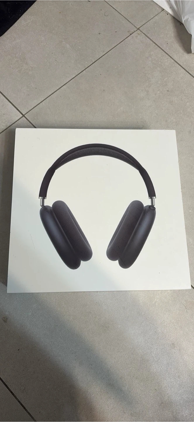 Apple AirPods Max with Smart Case
