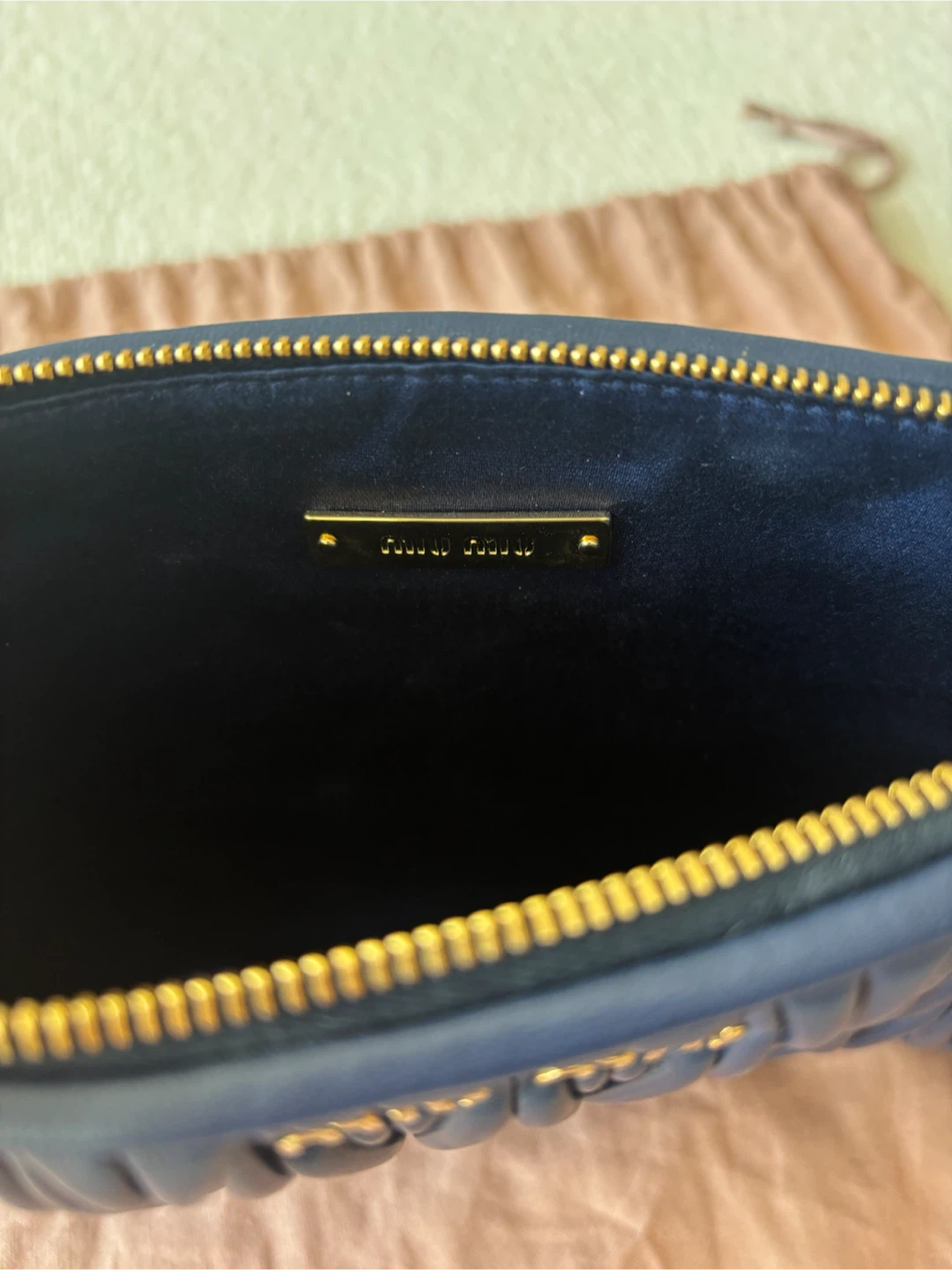 Miu Miu Matelassé Clutch Navy Leather - photo 3