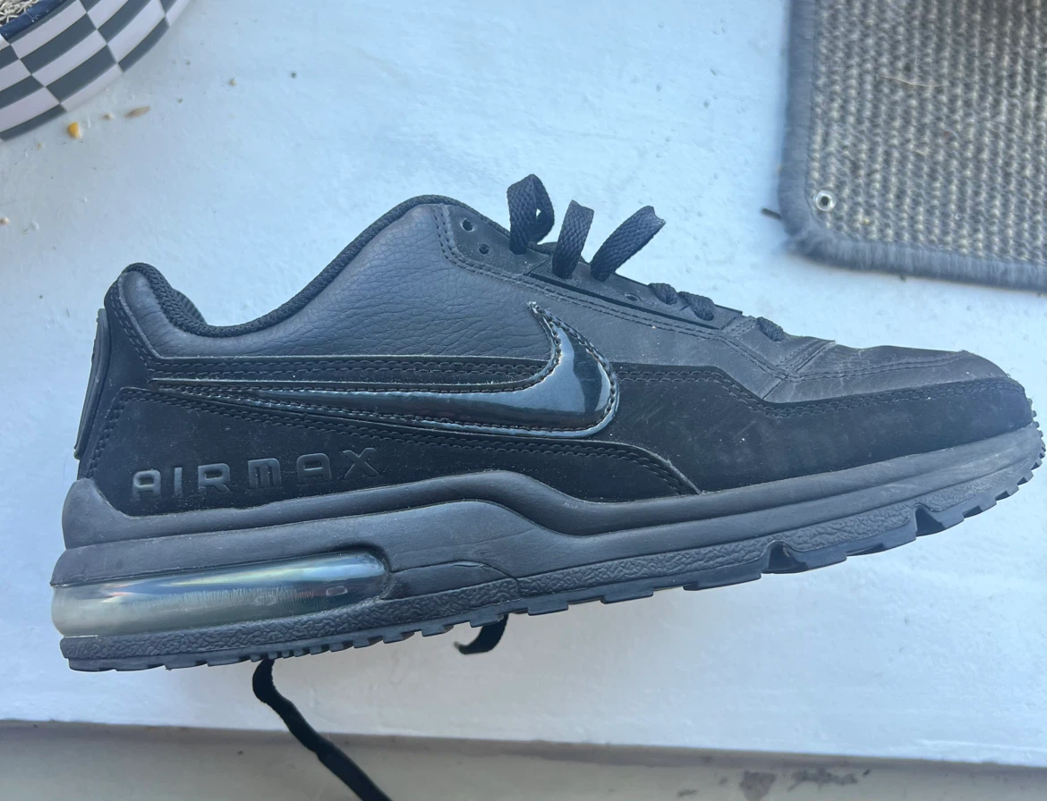 Nike Air Max Sneakers 9M