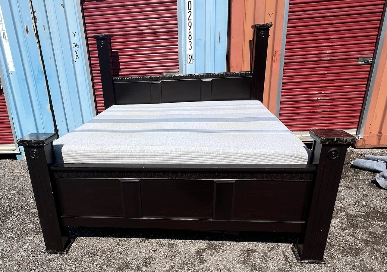 King Wood Bedframe Mattress and Boxsprings *Can Deliver* - photo 2