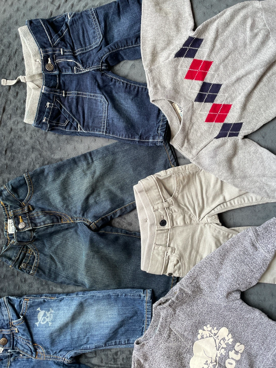 Roots Baby Sweatshirt and gap Jeans - photo 3