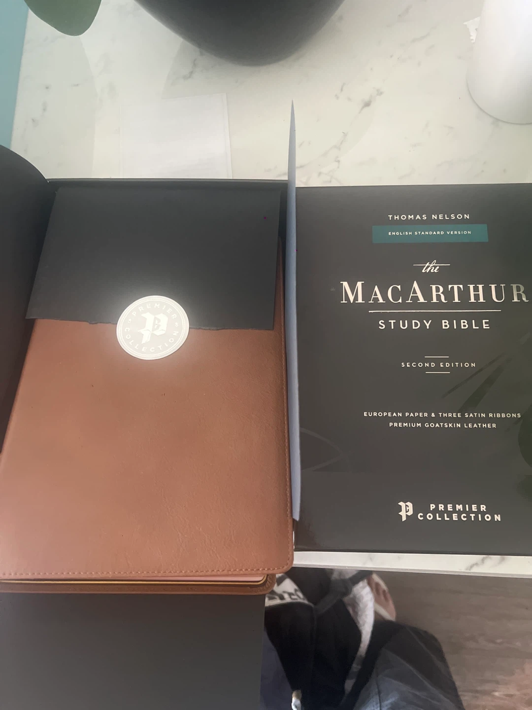 Thomas Nelson The MacArthur Study Bible Second Edition
