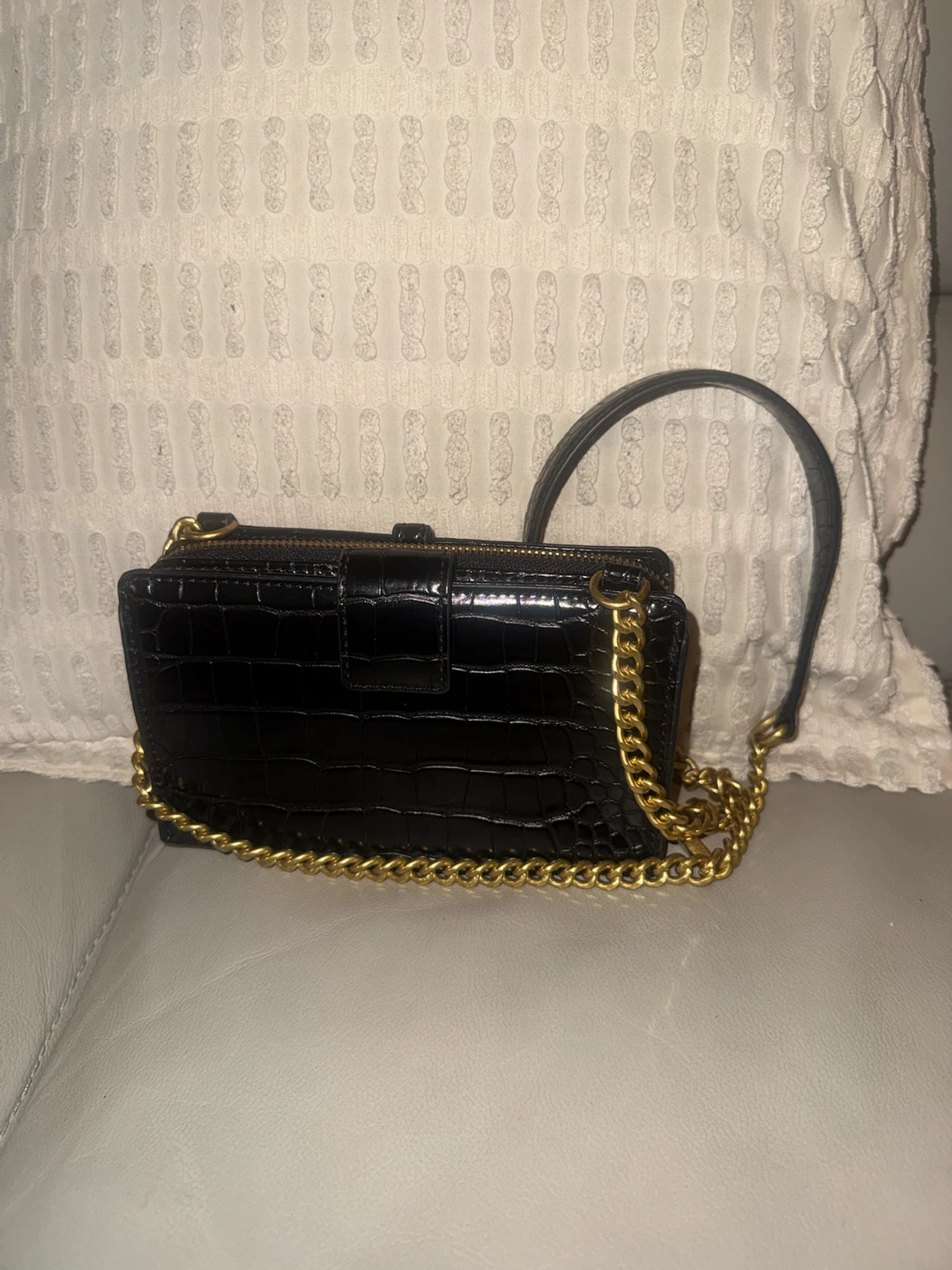 Guess Black Croc Embossed Crossbody Bag - photo 2