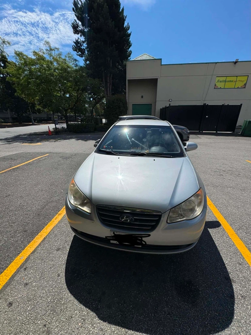 Silver Hyundai Elantra Sedan - photo 2