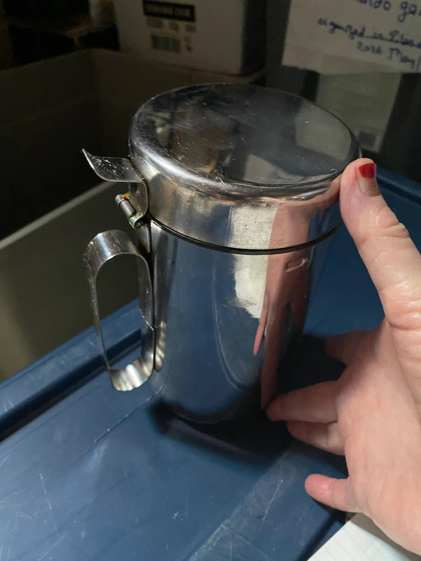 Stainless Steel oil container. Easy to pour and store - photo 2