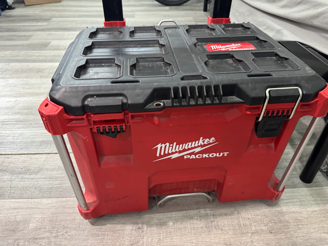 Milwaukee PACKOUT Rolling Tool Box