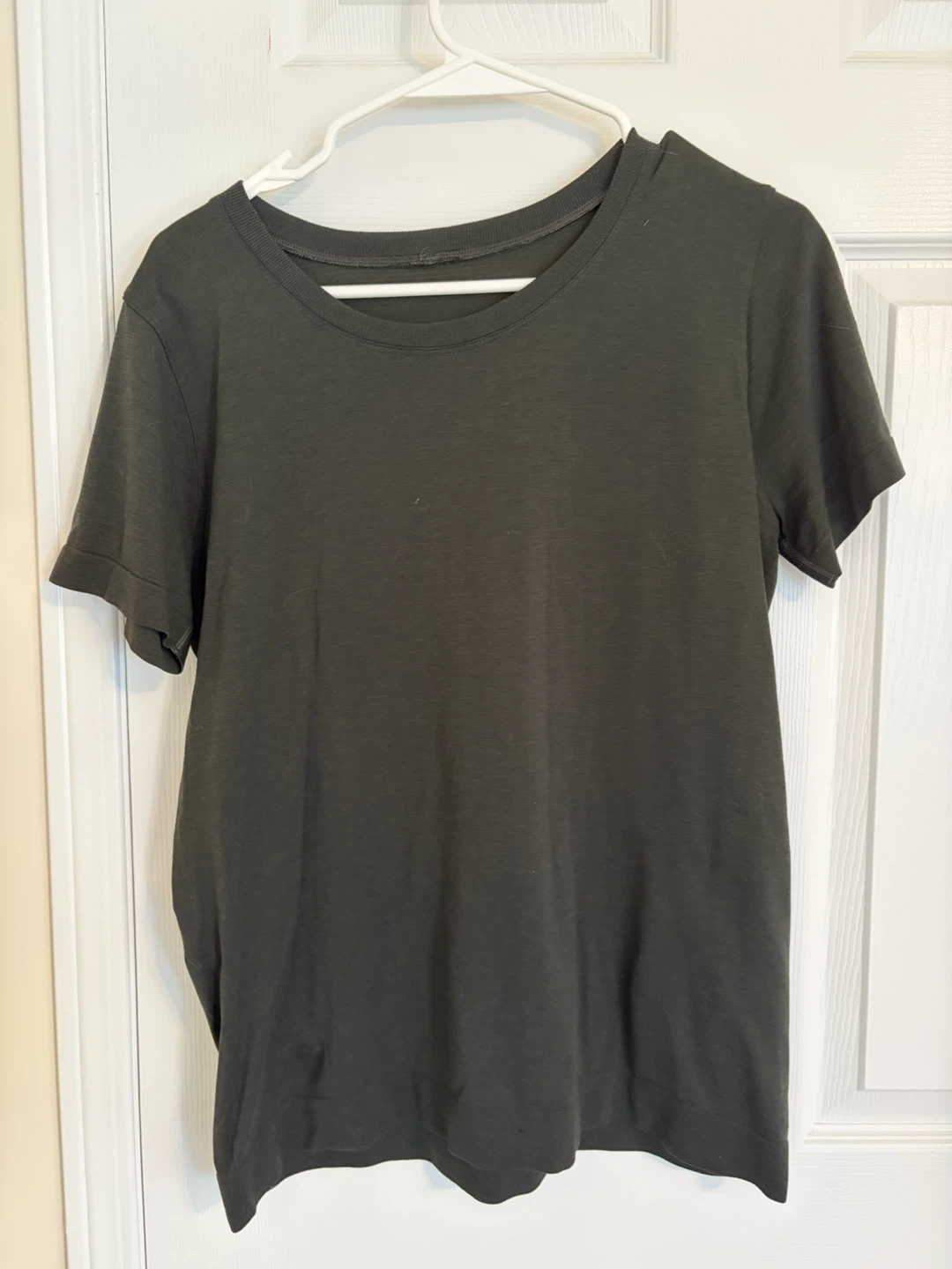 Lululemon T-Shirt - Dark Green Size 8