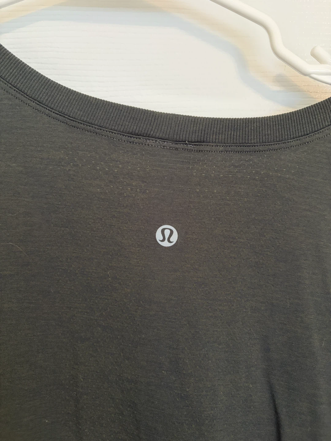 Lululemon T-Shirt - Dark Green Size 8 - photo 2