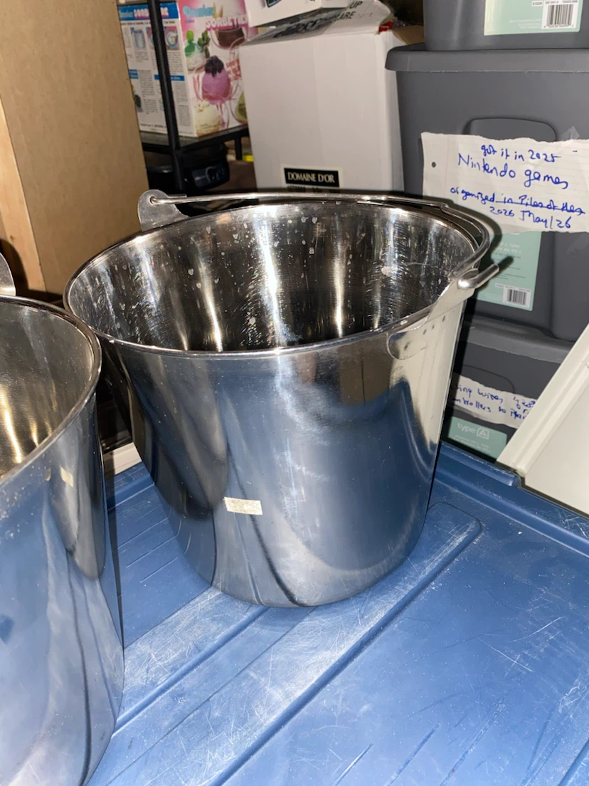 Stainless Steel Bucket. New from India - photo 2
