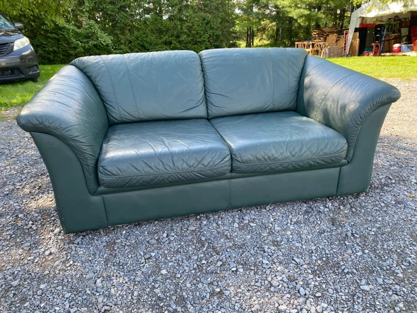 Genuine Leather Green Teal Love seat Sofa (CAN DELIVER)