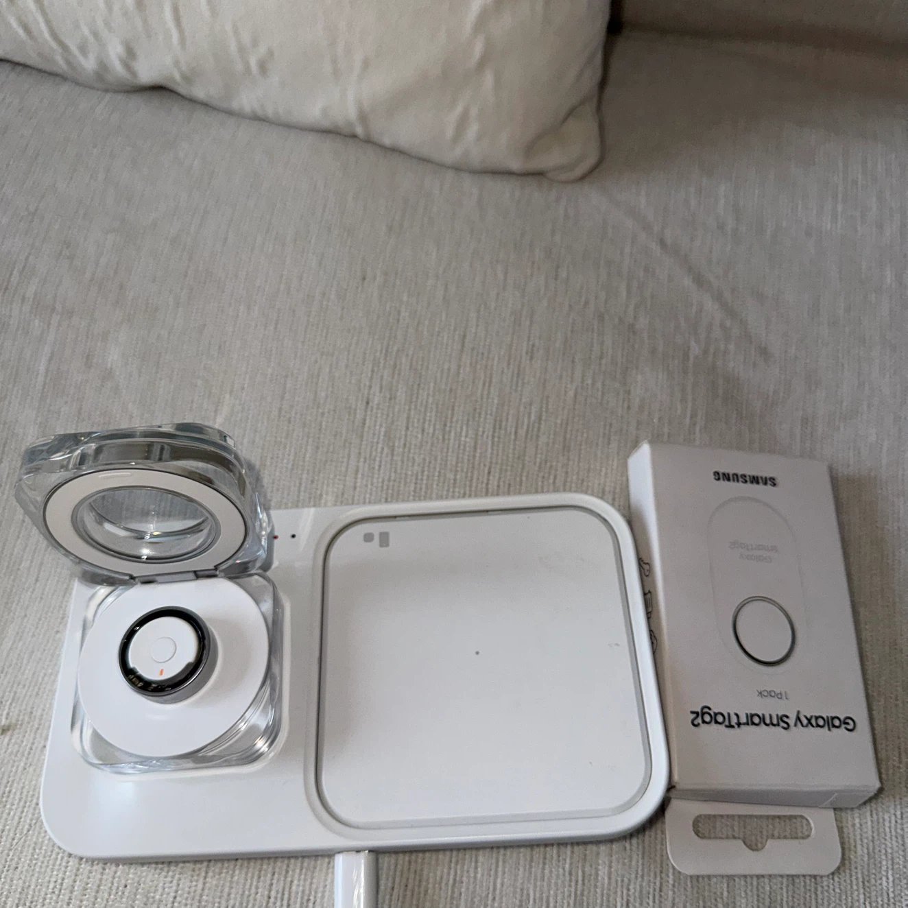 Samsung Galaxy ring size 7, smartag2,and wireless charger pad - photo 3
