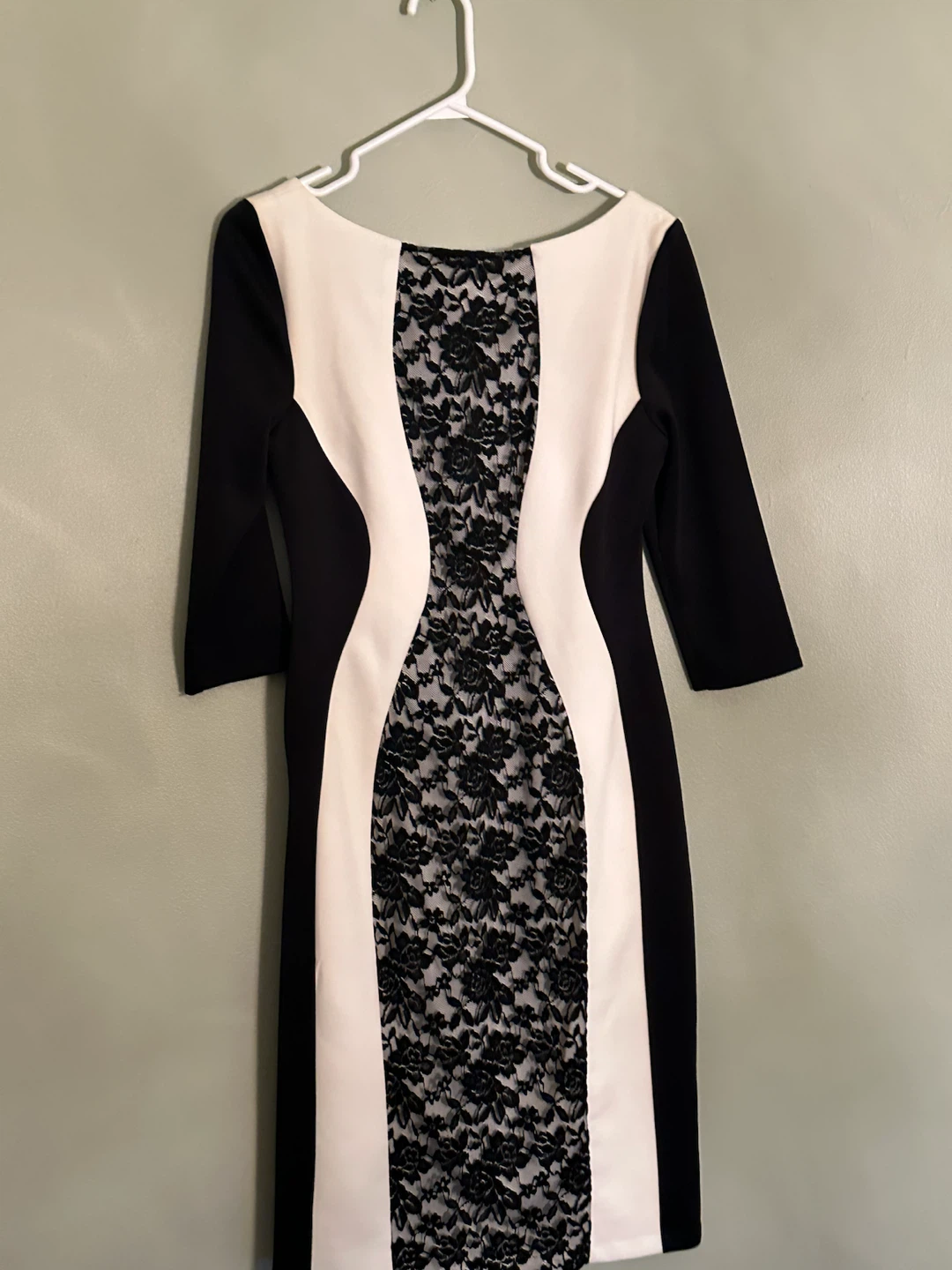 Sangria Black & Cream Lace Dress - photo 2