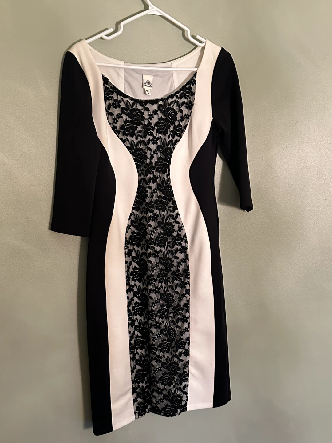 Sangria Black & Cream Lace Dress - photo 3