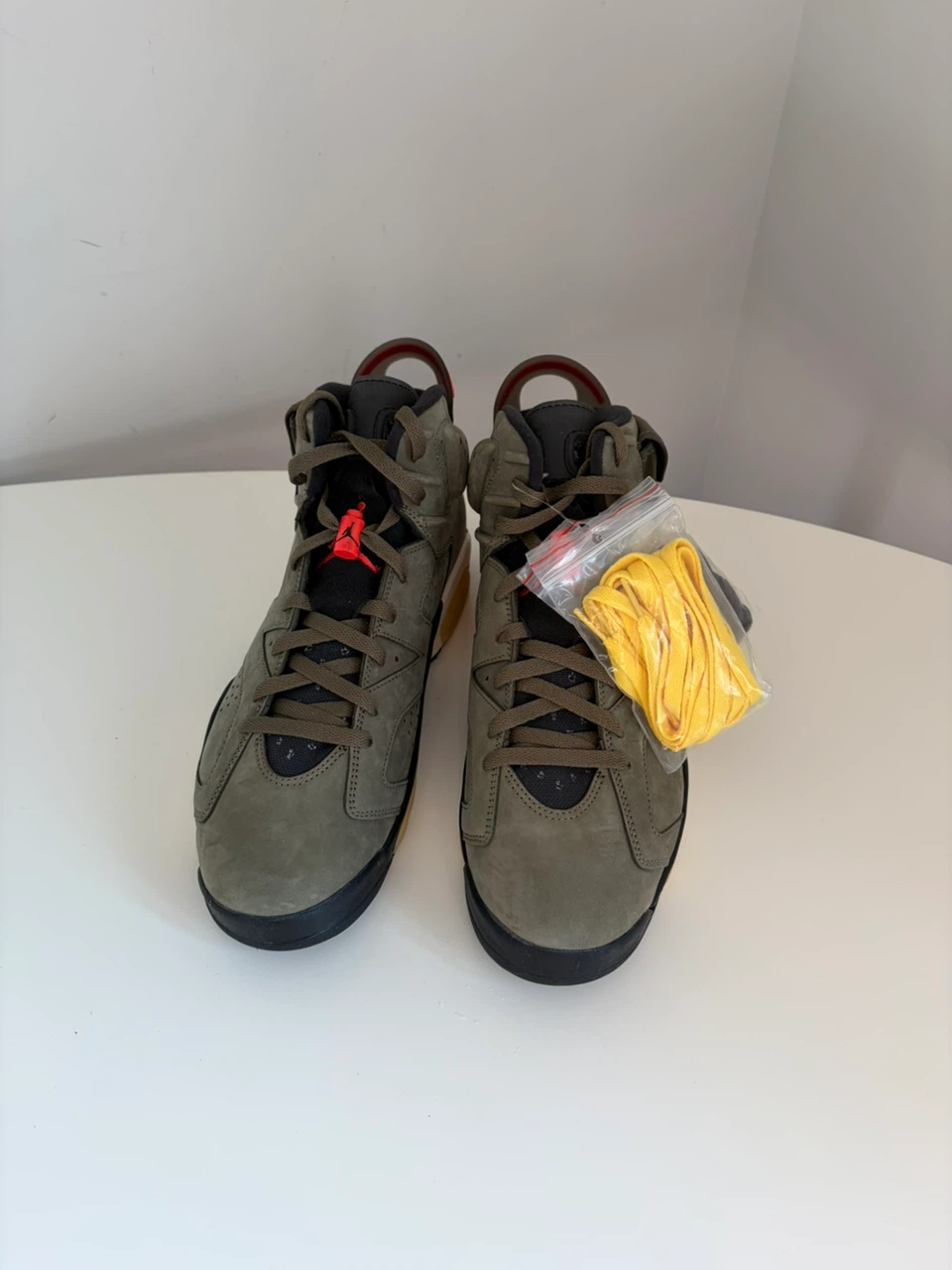 Air Jordan 6 Retro Travis Scott Olive