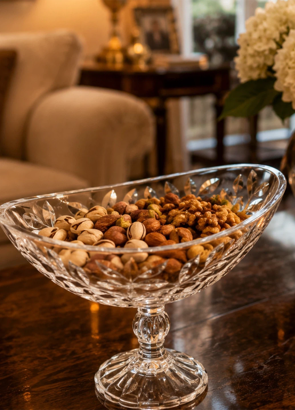 Crystal serving bowl with mixed nuts - photo 2