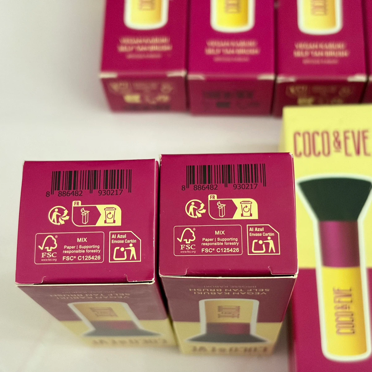 New Coco & Eve Vegan Kabuki Self Tan Brush - photo 4