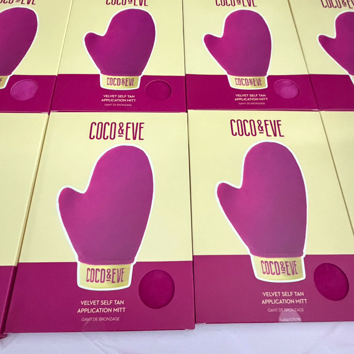 New Coco & Eve Velvet Self Tan Application Mitt - photo 2