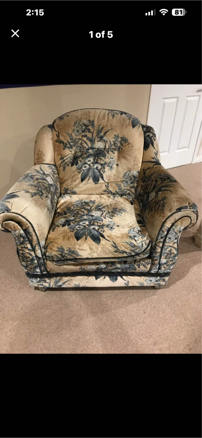 Movie 🎥 prop vintage Floral Armchair